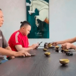 劳斯莱斯女车主拒赔引热议,网友质疑摆拍,双方回应