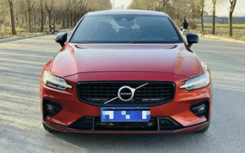 2026款沃尔沃S60 B5智雅运动版