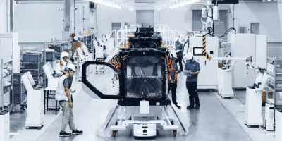 小鹏飞行汽车工厂车间