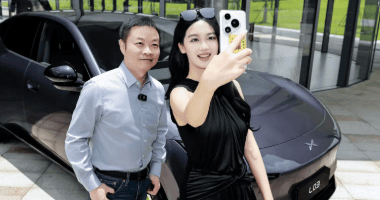小鹏 Mona L03 开启首批交付