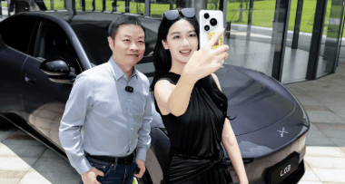 小鹏 Mona L03 开启首批交付