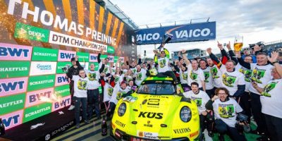 黄色保时捷911 GT3 R赛车与车队庆祝DTM 2026夺冠